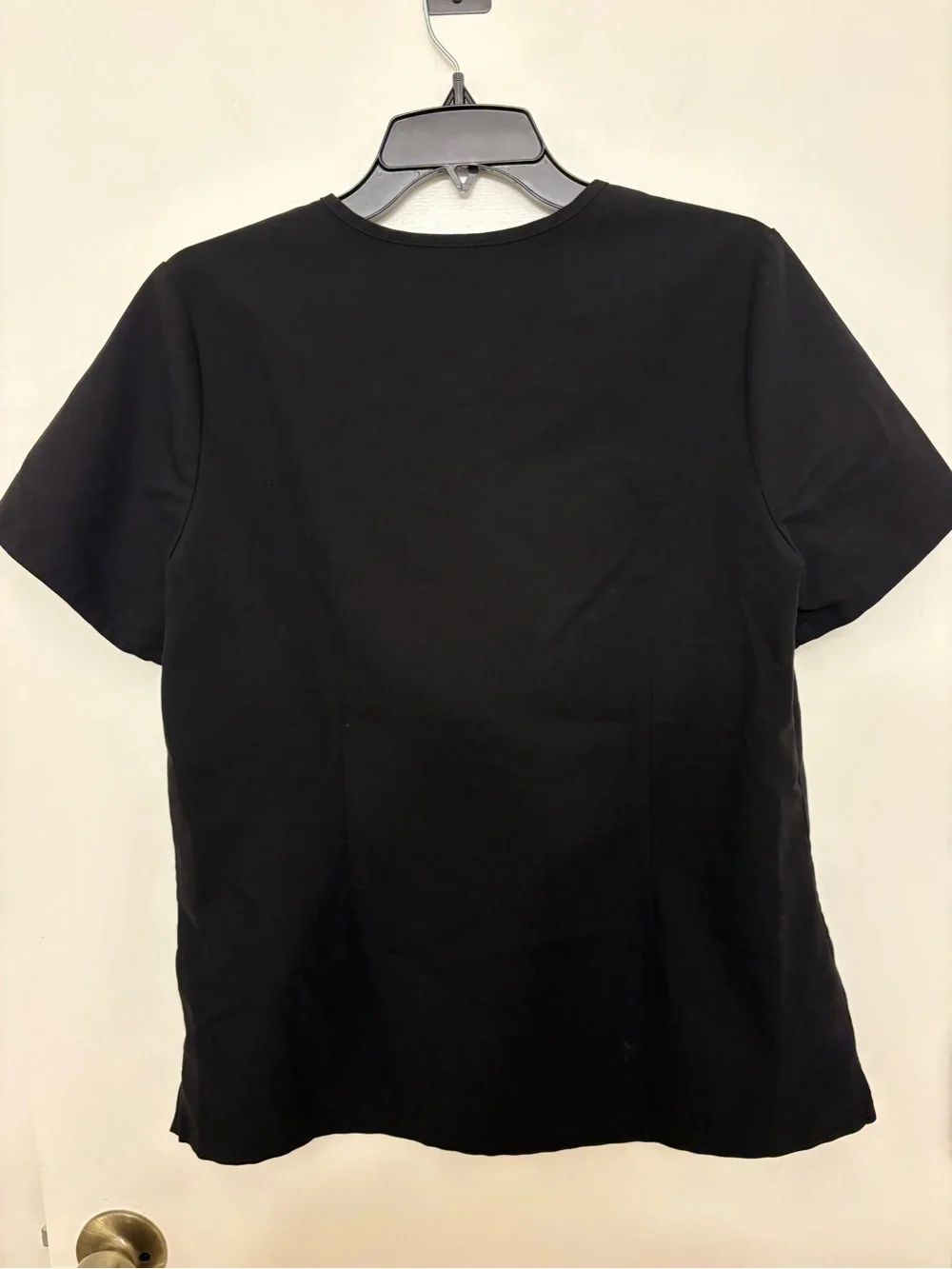 FIGS Catarina One-Pocket Scrub Top Black Women’s Size Medium